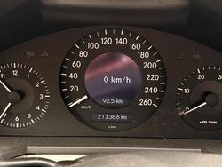Silber Gebraucht 2003 Mercedes E220 Limousine | 4.500 € (Fairer Preis)