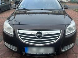 Braun Gebraucht 2011 Opel Insignia Limousine | 5.700 € (Fairer Preis)