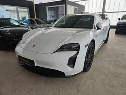 Weiß Gebraucht 2022 Porsche Taycan GTS Limousine | 69.800 €