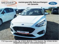 Weiß Gebraucht 2018 Ford Focus ST-Line Kombi | 12.990 € (Teuer)