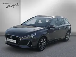 Moon rock metallic Gebraucht 2017 Hyundai i30 Trend Kombi | 13.989 € (Fairer Preis)