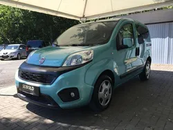 Blau Gebraucht 2017 Fiat Qubo Lounge Van / Kleinbus | 12.980 € (Teuer)