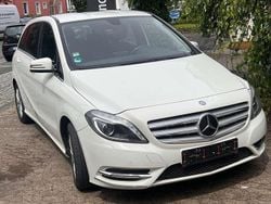 Weiß Gebraucht 2013 Mercedes B180 Elegance Van / Kleinbus | 6.490 € (Fairer Preis)