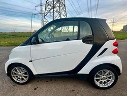 Weiß Gebraucht 2007 Smart ForTwo Coupé Pure Kleinwagen | 2.950 € (Fairer Preis)
