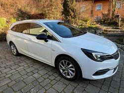 Weiß Gebraucht 2021 Opel Astra Business Elegance Kombi | 11.800 € (Guter Preis)