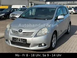 Silber Gebraucht 2009 Toyota Verso Executive Van / Kleinbus | 4.499 € (Fairer Preis)