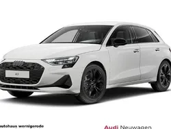 Arkonaweiß uni Gebraucht 2025 Audi A3 Sportback Advanced Limousine | 36.840 € (Fairer Preis)