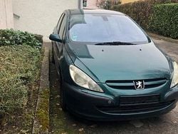 Grün Gebraucht 2002 Peugeot 307 Limousine | 600 € (Guter Preis)