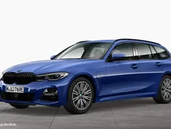Blau Gebraucht 2022 BMW 330e M Sport Kombi | 34.890 € (Fairer Preis)