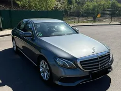 Grau Gebraucht 2016 Mercedes E200 Avantgarde Limousine | 20.000 € (Fairer Preis)