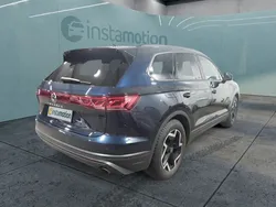 Blau Gebraucht 2024 VW Touareg SUV | 55.800 € (Guter Preis)