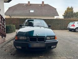 Grün Gebraucht 1996 BMW 316 Compact Kleinwagen | 1.800 €