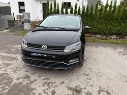 Schwarz Gebraucht 2016 VW Polo Highline Kleinwagen | 12.200 € (Etwas zu teuer)