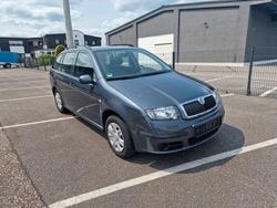 Grau Gebraucht 2008 Skoda Fabia Cool Edition Kleinwagen | 3.990 € (Etwas zu teuer)