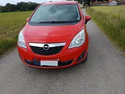 Rot Gebraucht 2011 Opel Meriva Innovation Van / Kleinbus | 7.000 € (Fairer Preis)