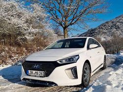 Weiß Gebraucht 2018 Hyundai Ioniq Style Kleinwagen | 11.500 € (Etwas zu teuer)