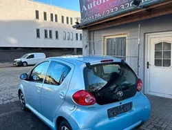 Silber Gebraucht 2006 Toyota Aygo Cool Kleinwagen | 1.900 € (Fairer Preis)