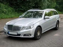 Silber Gebraucht 2010 Mercedes E350 Elegance Kombi | 8.950 € (Guter Preis)