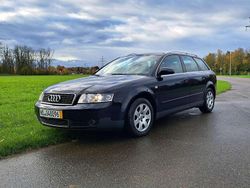 Blau Gebraucht 2003 Audi A4 Kombi | 2.200 € (Etwas zu teuer)