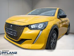 Gelb Gebraucht 2022 Peugeot e-208 Active Kleinwagen | 15.290 € (Guter Preis)