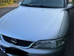 Silber Gebraucht 2000 Opel Vectra Edition Limousine | 950 € (Superpreis)
