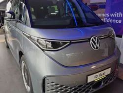 Silber Neu 2025 VW ID. Buzz Pro Van | 62.995 € (Guter Preis)