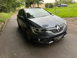 Grau Gebraucht 2017 Renault Mégane IV Intens Limousine | 10.990 € (Guter Preis)