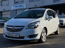Weiß Gebraucht 2015 Opel Meriva Innovation Van / Kleinbus | 11.999 € (Teuer)