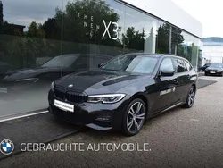 Saphirschwarz metallic Gebraucht 2020 BMW 330e M Sport Kombi | 27.990 € (Fairer Preis)