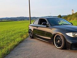 Schwarz Gebraucht 2008 BMW 120 Coupé Coupé | 8.000 €