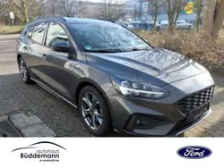 Grau Gebraucht 2020 Ford Focus ST-Line Kombi | 17.980 € (Fairer Preis)