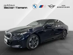 M carbonschwarz Gebraucht 2024 BMW 520 Performance Limousine | 52.399 € (Fairer Preis)