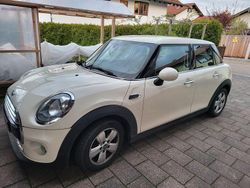 Weiß Gebraucht 2015 Mini Cooper Kleinwagen | 8.300 € (Fairer Preis)