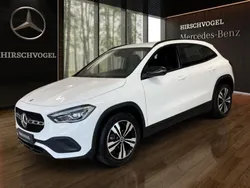 Weiß Gebraucht 2020 Mercedes GLA200 Progressive SUV | 29.390 € (Guter Preis)