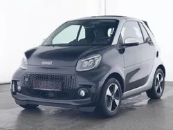 Schwarz Gebraucht 2024 Smart ForTwo Electric Drive Passion Exclusive Cabrio | 18.888 € (Etwas zu teuer)
