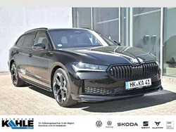 Onyxschwarz metallic Gebraucht 2025 Skoda Superb SportLine Kombi | 56.899 €
