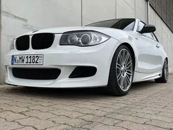 Weiß Gebraucht 2011 BMW 135 M Performance Kleinwagen | 17.500 € (Fairer Preis)