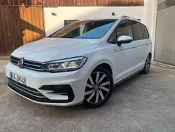 Weiß Gebraucht 2018 VW Touran Highline Van / Kleinbus | 19.999 € (Guter Preis)