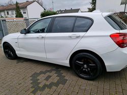 Weiß Gebraucht 2011 BMW 116 Sport Line Kleinwagen | 5.500 €