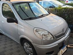 Silber Gebraucht 2005 Toyota Yaris Verso Sol Van / Kleinbus | 2.990 € (Guter Preis)