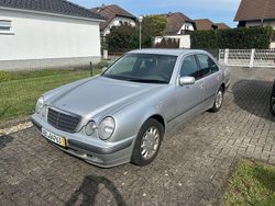 Silber Gebraucht 2001 Mercedes 200 Limousine | 4.250 € (Guter Preis)