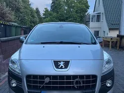 Grau Gebraucht 2012 Peugeot 3008 SUV | 8.150 € (Etwas zu teuer)