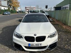 Weiß Gebraucht 2017 BMW M240 M Sport Coupé | 28.499 € (Fairer Preis)