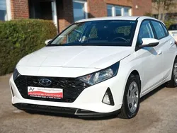 Weiß Gebraucht 2021 Hyundai i20 Style Limousine | 11.990 € (Superpreis)
