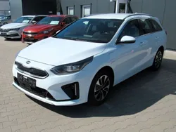 Weiß Gebraucht 2020 Kia Ceed Sportswagon Spirit Kombi | 17.900 € (Fairer Preis)