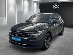 Uranograu Gebraucht 2022 VW Tiguan Life SUV | 27.870 € (Fairer Preis)