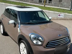 Braun Gebraucht 2011 Mini Cooper Countryman SUV | 7.990 € (Fairer Preis)