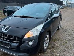 Schwarz Gebraucht 2011 Peugeot 3008 Premium Limousine | 2.090 € (Superpreis)