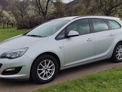 Silber Gebraucht 2015 Opel Astra Eco Limousine | 4.900 € (Fairer Preis)