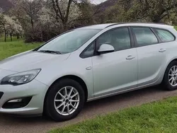 Silber Gebraucht 2015 Opel Astra Eco Limousine | 4.900 € (Fairer Preis)